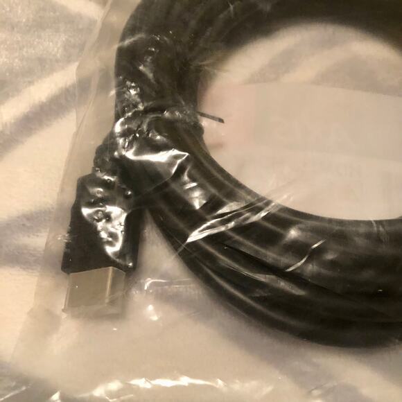 New Axis High Speed HDMI to HDMI Cable with Ethernet - 12 Feet (41203) - Picture 4 of 8